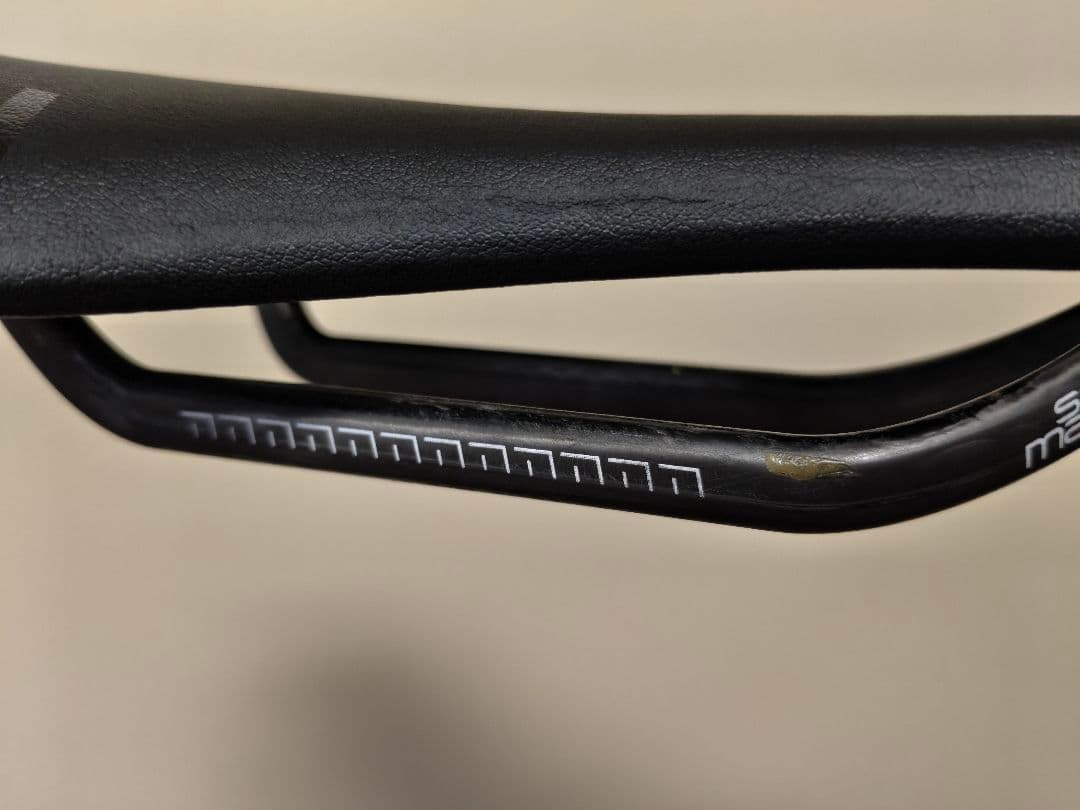 San marco Super leggera ロードバイク　サドル　カーボン製