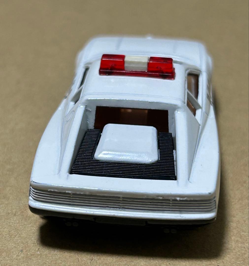 日本製 トミカ フェラーリ テスタロッサ パトロールカー