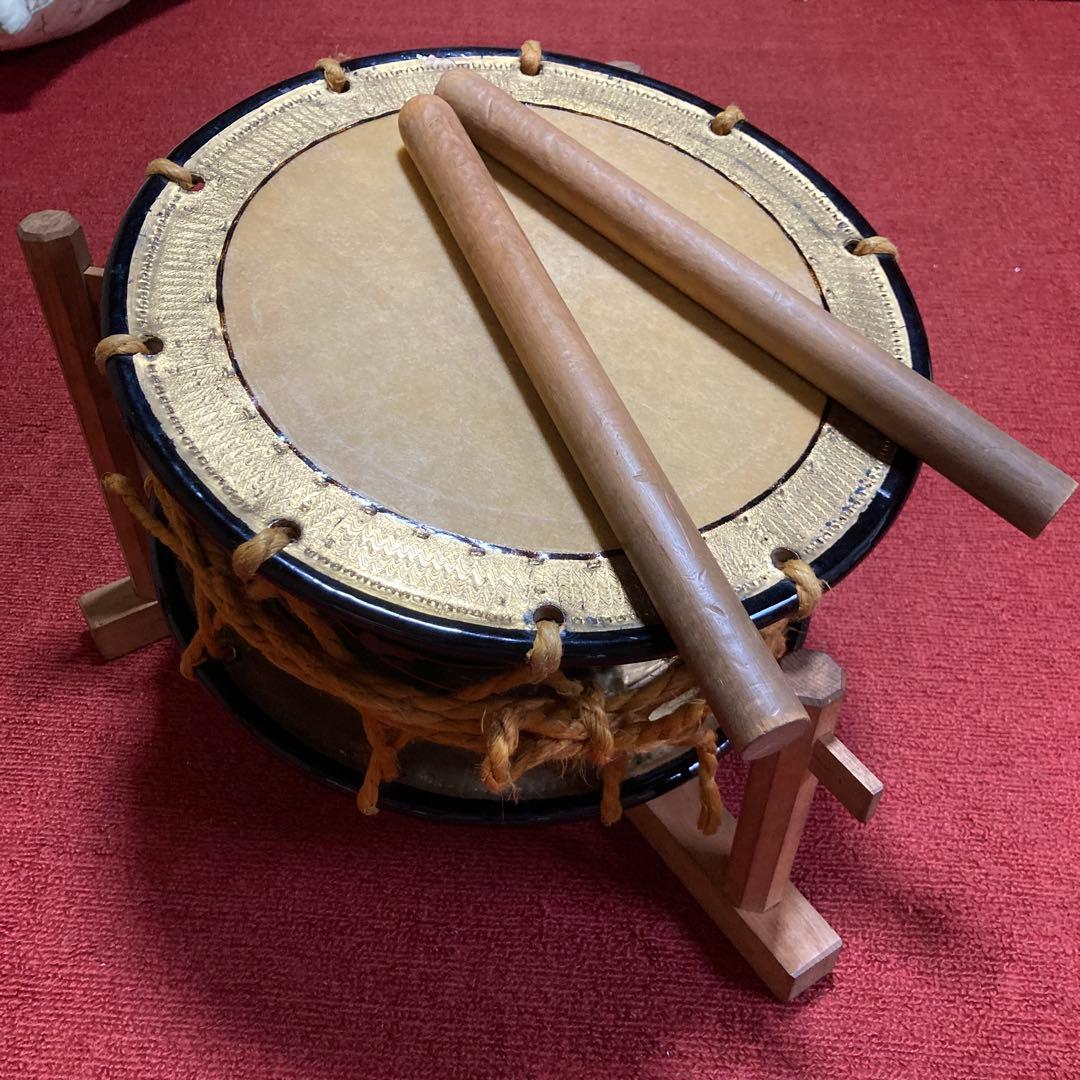 和太鼓 直径約35cm 太鼓の台、バチ、収納袋付き