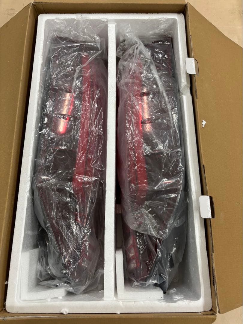 TOM'S トムス　テール　ノア　ヴォクシー