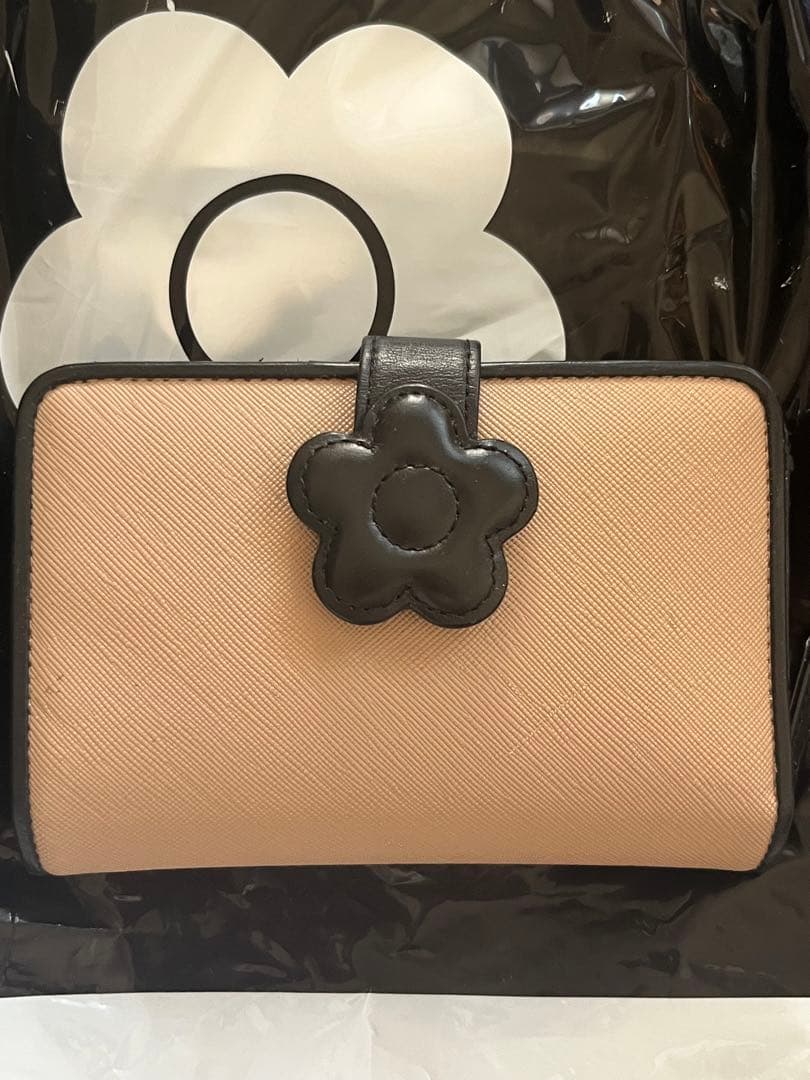 マリークワント 財布 二つ折り - メルカリ