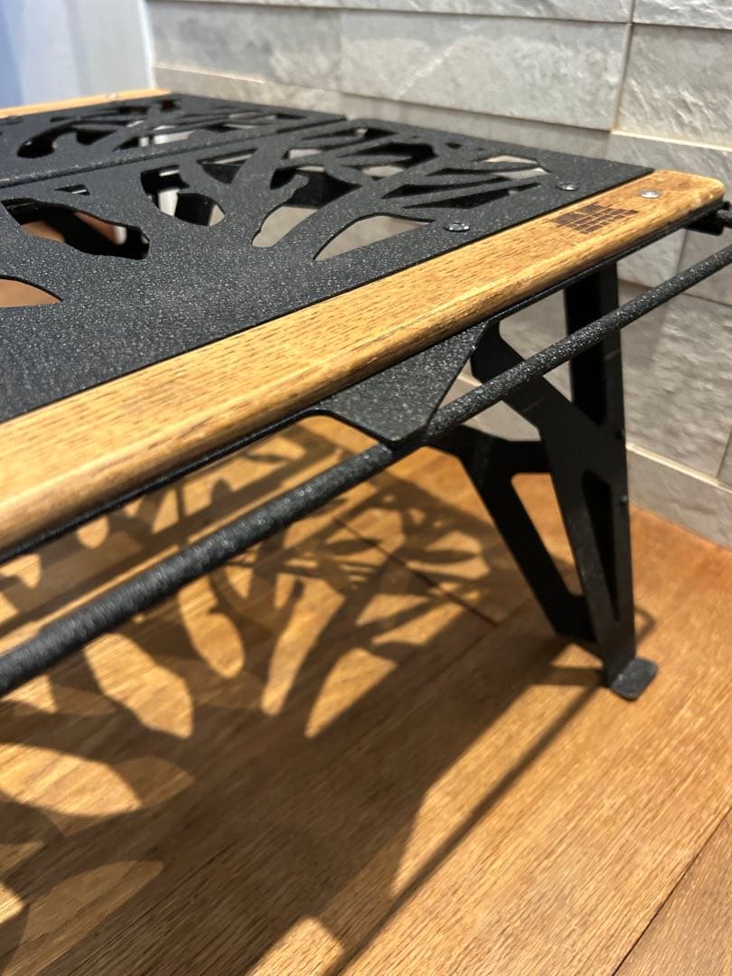 ネイチャートーンズ　ワンハンドカフェテーブルとリトルブレイクスタンド大樹ver.