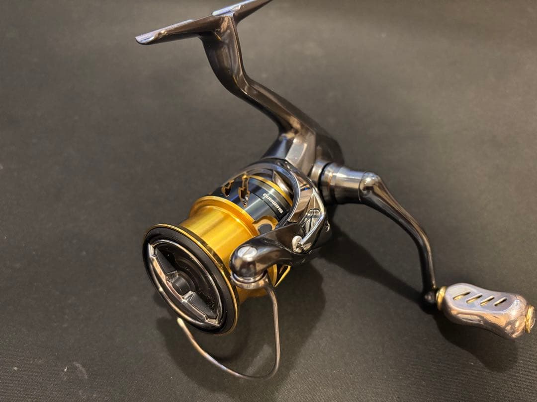 リール SHIMANO 20TWIN POWER 3000MHG