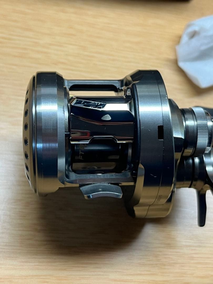 リール 23 CALCUTTA CONQUEST BFS HG