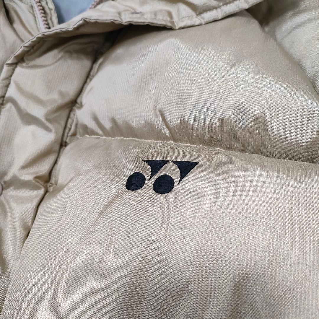 YONEX　ダウンジャケット　フード脱着可　ベージュ　光沢　防寒　保温　Lサイズ