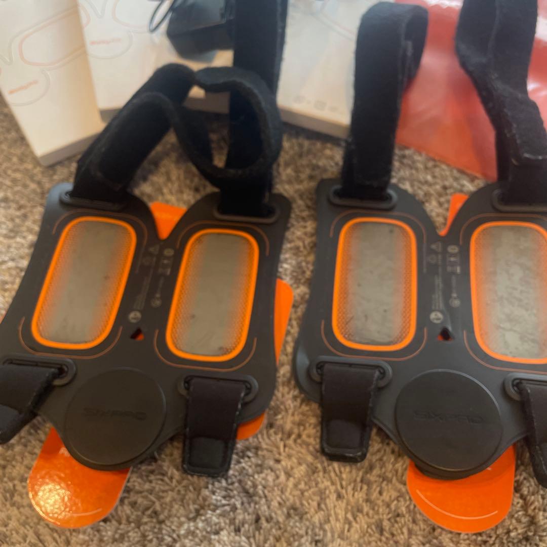 a*.様 シックスパッド　アームセット　純正ジェルシート付