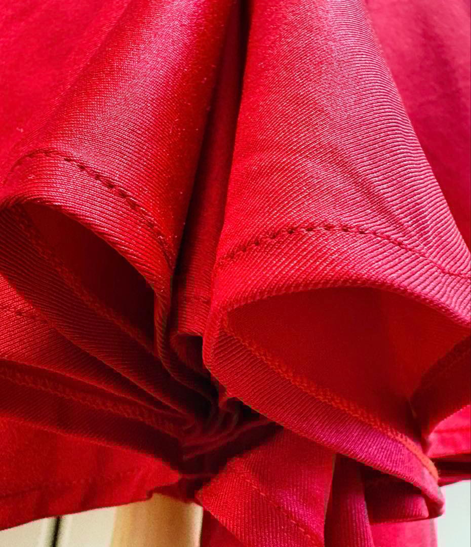 社交ダンス衣装　社交ダンスドレス　赤と黒、ビジューとフレアスカート