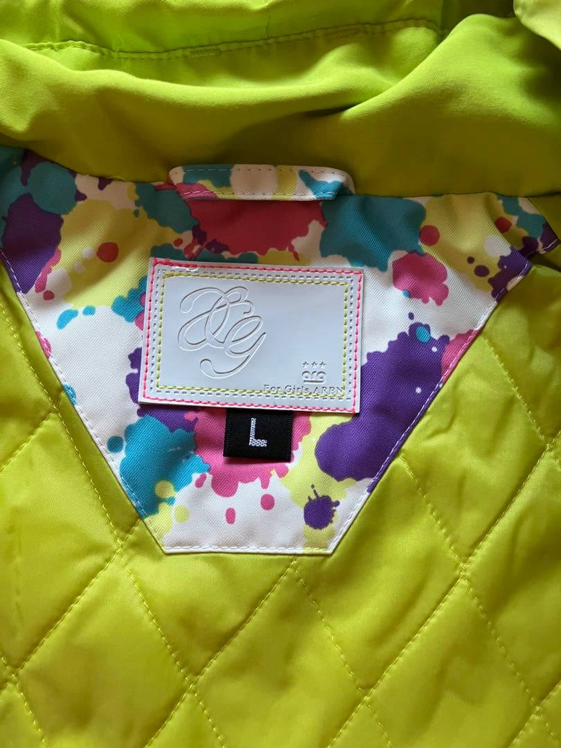 スノーボードウェアセット（ジャケット、パンツ、ブーツなど）、ニット帽子、ゴーグル