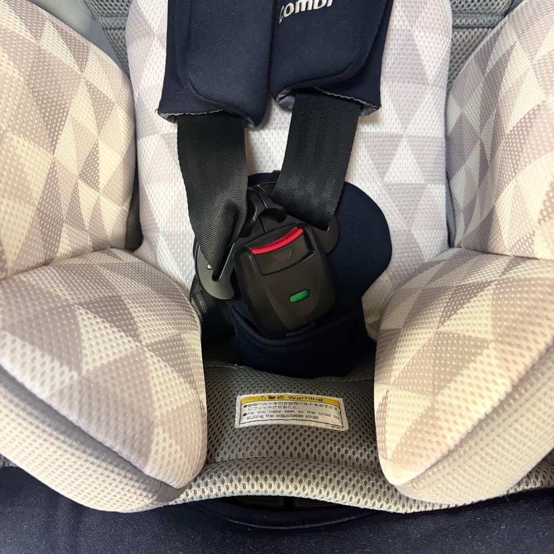 超美品 コンビ　クルムーヴ スマート ISOFIX JN-570 ネイビー