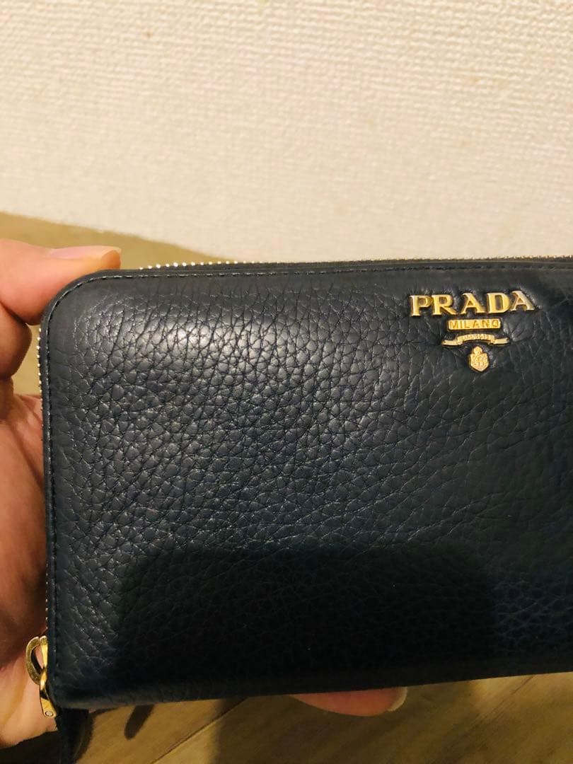 PRADA ブラック レザー 長財布