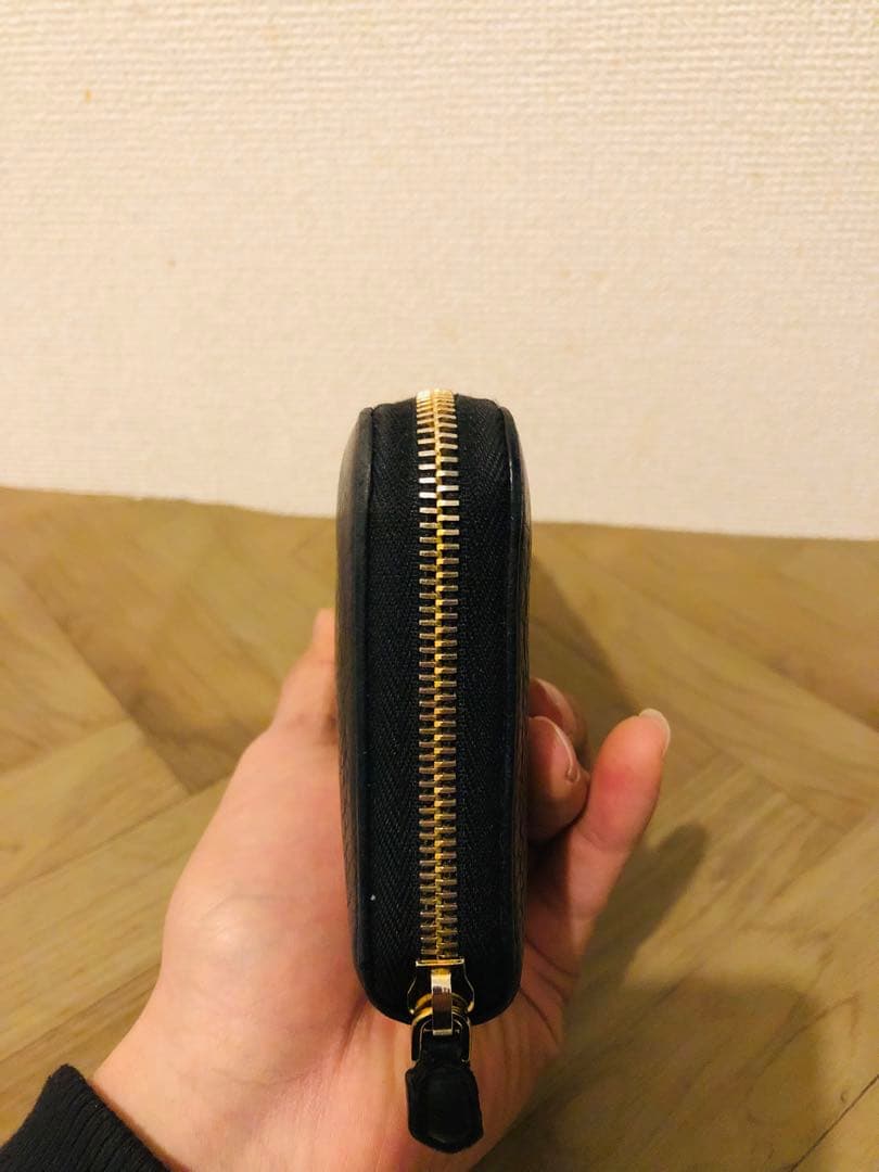 PRADA ブラック レザー 長財布