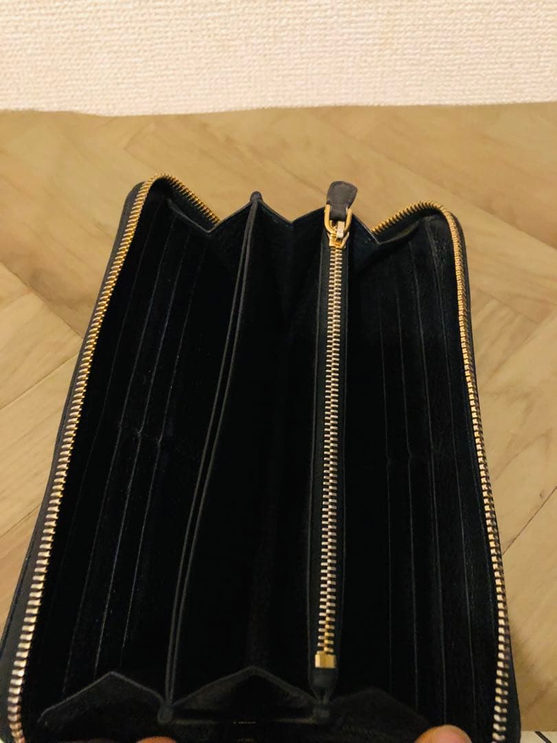 PRADA ブラック レザー 長財布