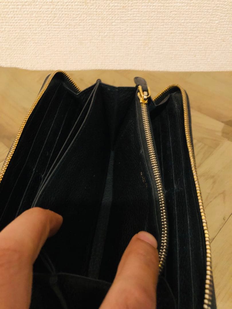 PRADA ブラック レザー 長財布