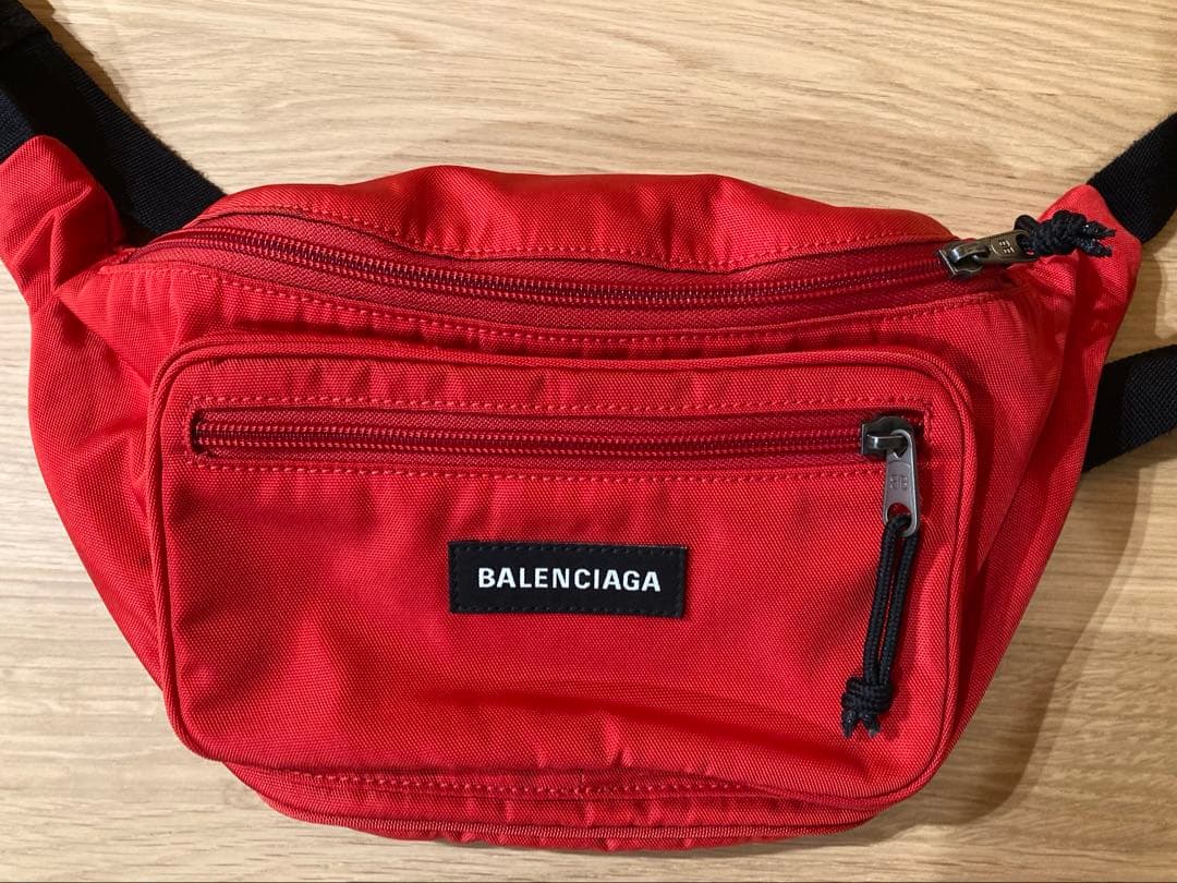 S*i様 BALENCIAGA レッド ボディバッグ　ショルダーバッグ