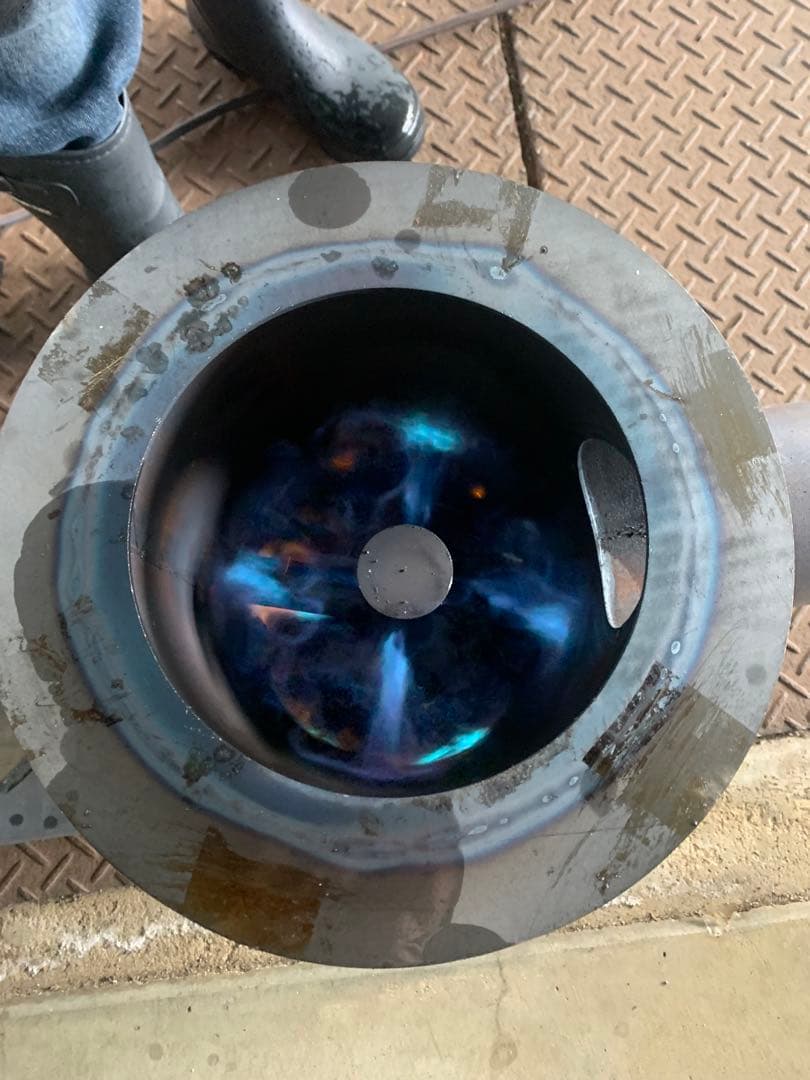 廃油ストーブ　即納品　在庫があります033103