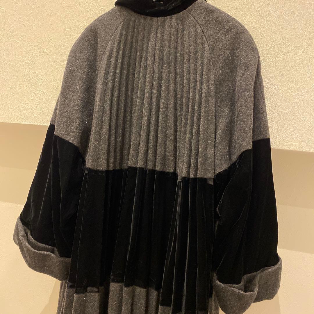 フランス製 CRISTINA バックプリーツの優雅なコート エレガント 最高級