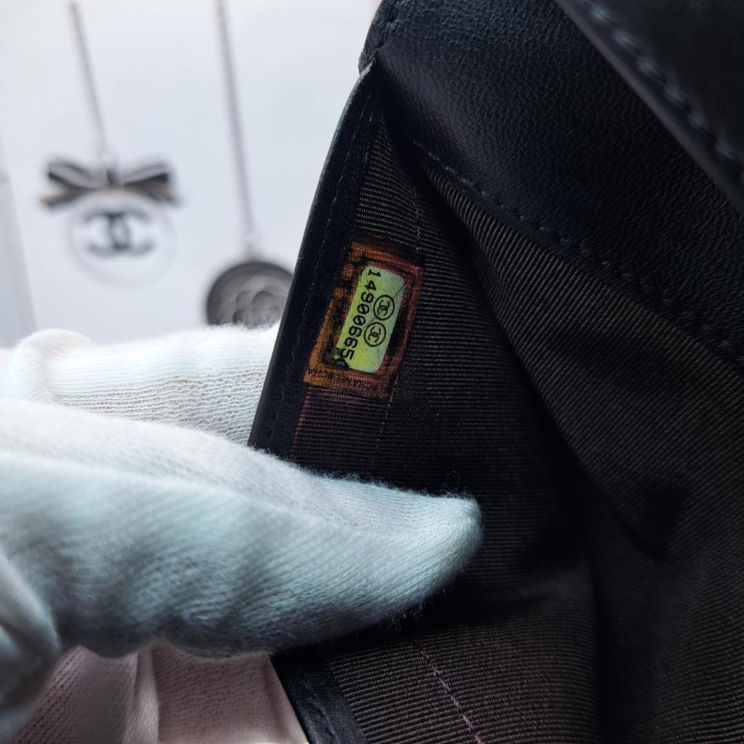 CHANEL　マトラッセ　長財布　ラムスキン　財布　二つ折り