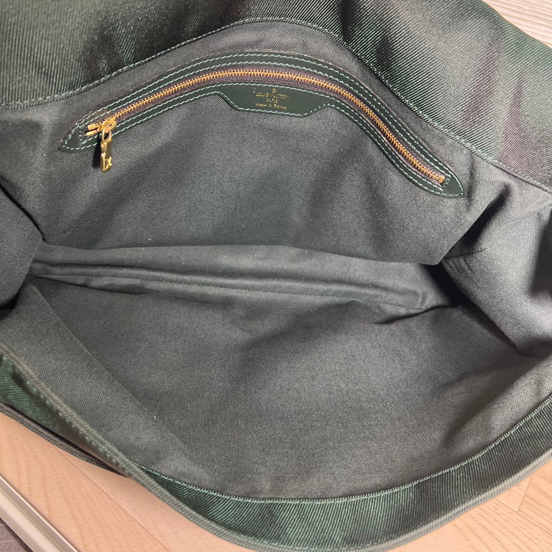 ルイ・ヴィトン タイガ デルス-エピセア ショルダーバック レザーM30164