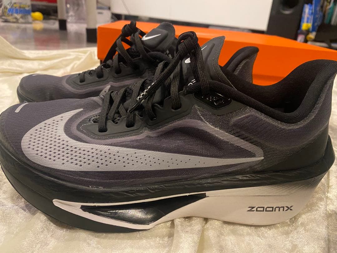 美品・箱付き【NIKE ズームフライ6 】26.5cm zoomflyブラック