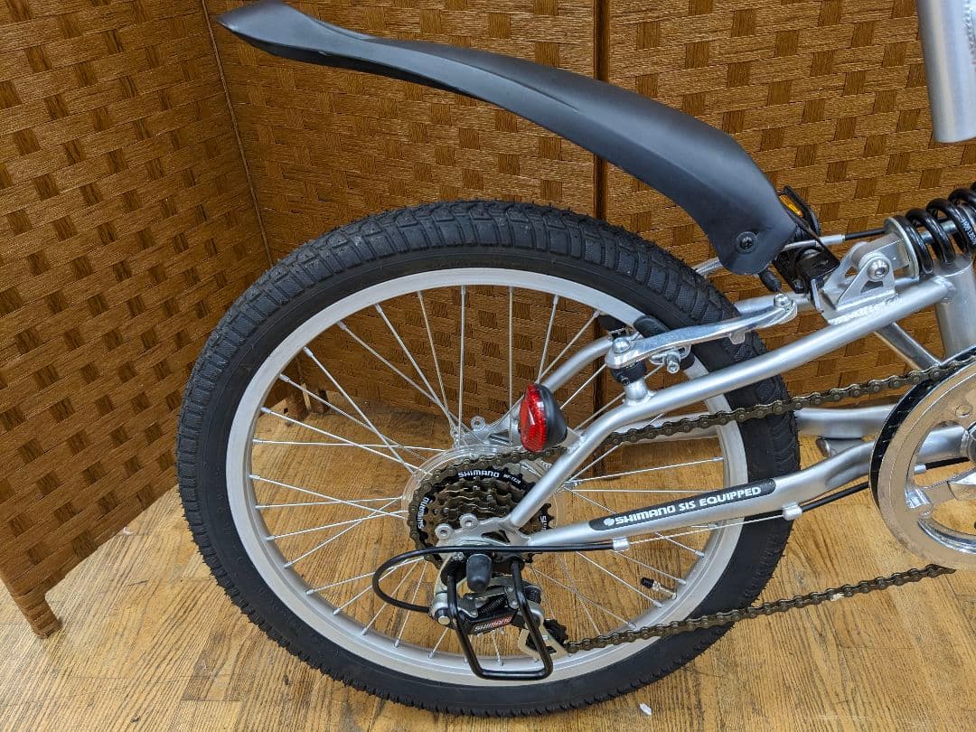 U079　美品　 折りたたみ自転車　サスペンション　6段変速 20インチ