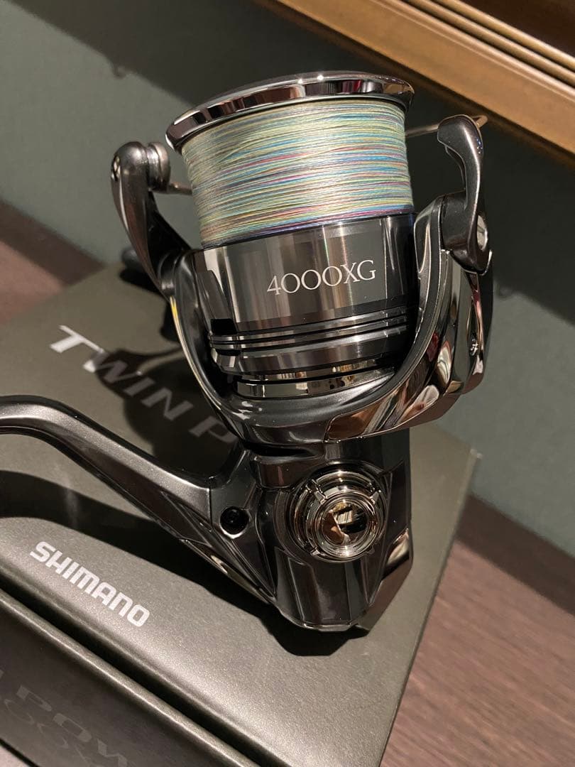 SHIMANO 24TWIN POWER 4000XG スピニングリール