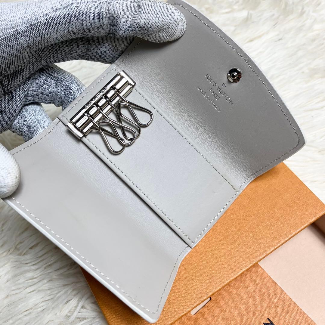 【未使用級】 ルイヴィトン＊ マヒナ4連キーケース モノグラム ICチップ