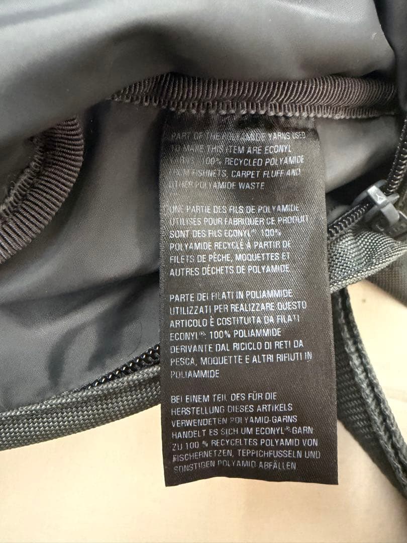 【BALENCIAGA バレンシアガ】ボディバッグ／ウエストバッグ／クロスボディ