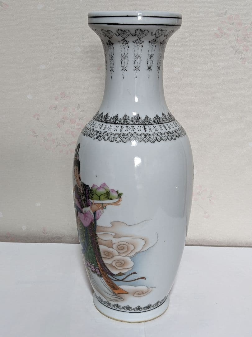 ♦中国景徳鎮窯 瓔珞文様 雲上 天女美人図 瓶 花瓶 置物飾り 骨董品