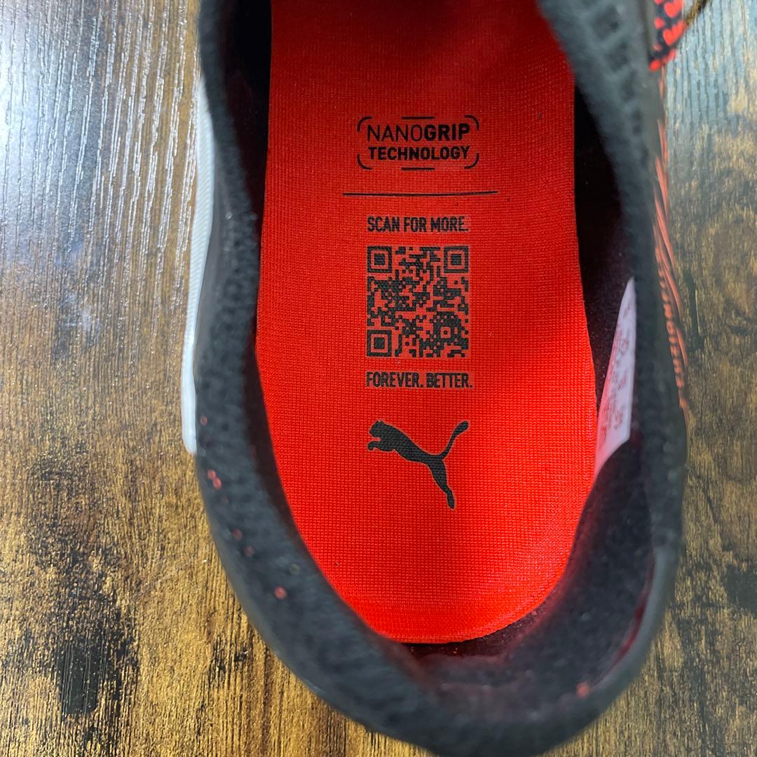 プーマ　フューチャー 8 アルティメット LOW FG　27cm　黒/紫　箱無し