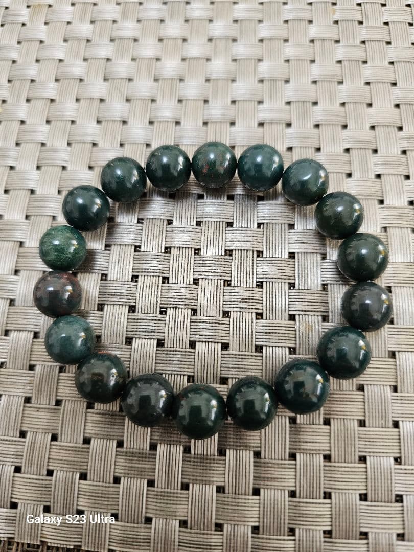 出雲瑪瑙　碧玉１０mm１８石ブレスレット