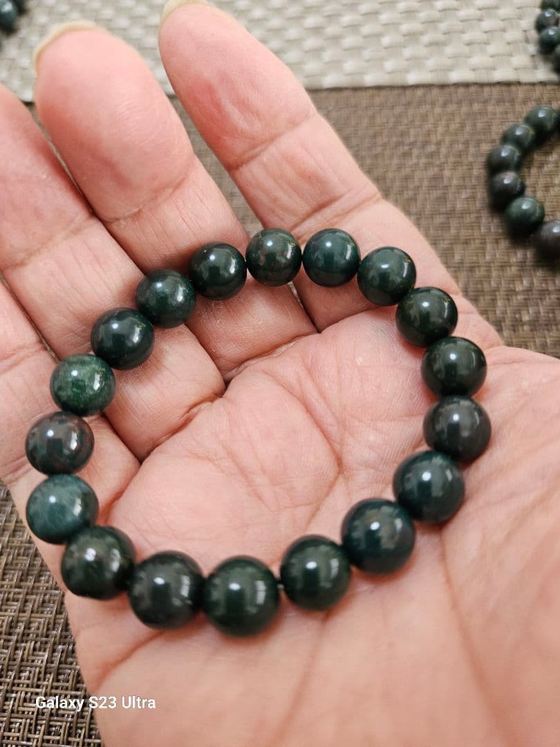 出雲瑪瑙　碧玉１０mm１８石ブレスレット