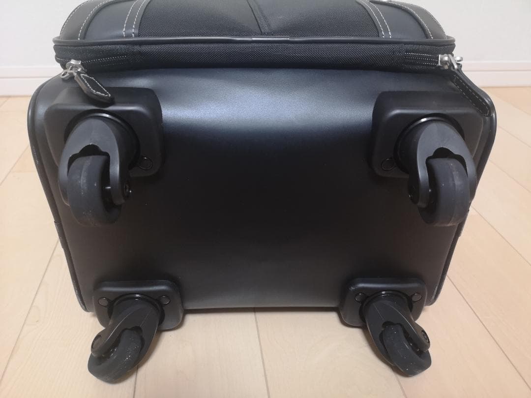 【新品未使用】marie claire マリクレ　キャリーケース　スーツケース