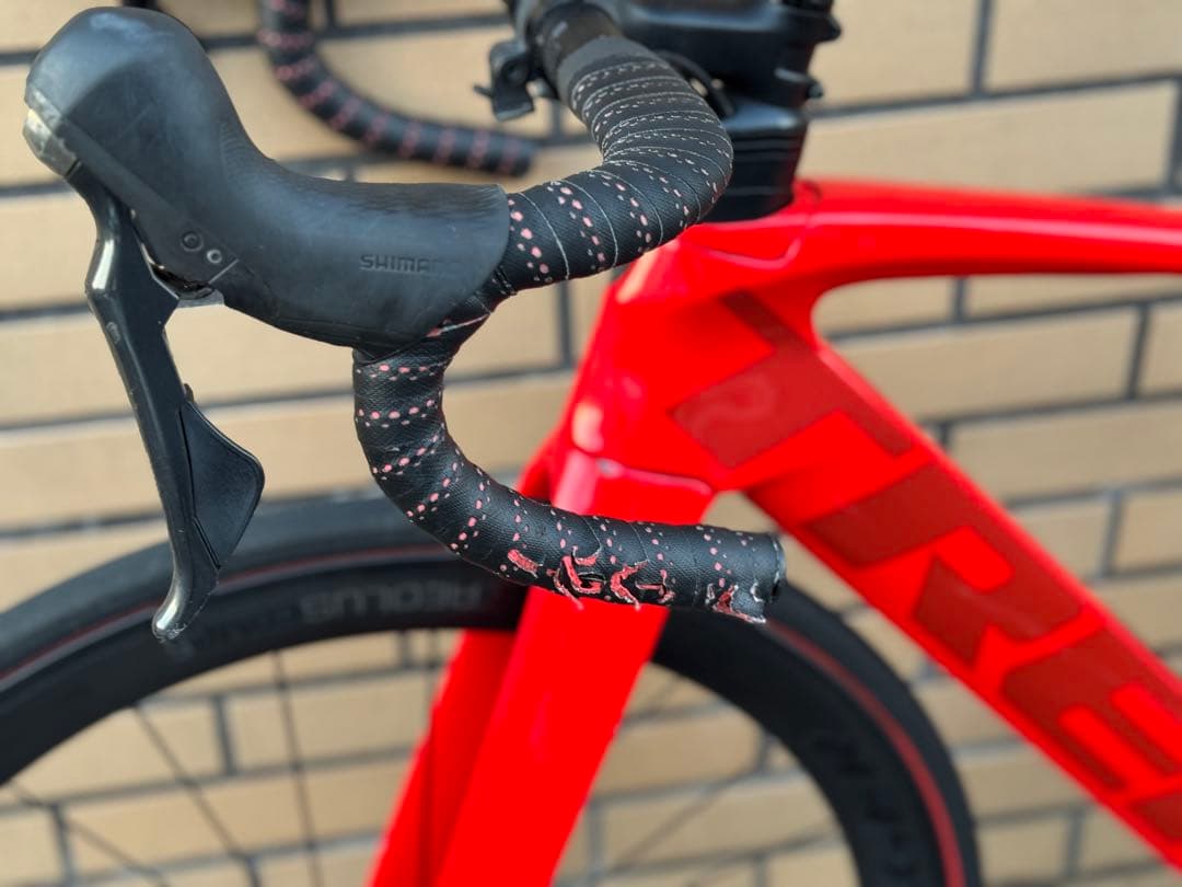 TREKトレック MADONE マドン SL6 DISC 完成車　2022