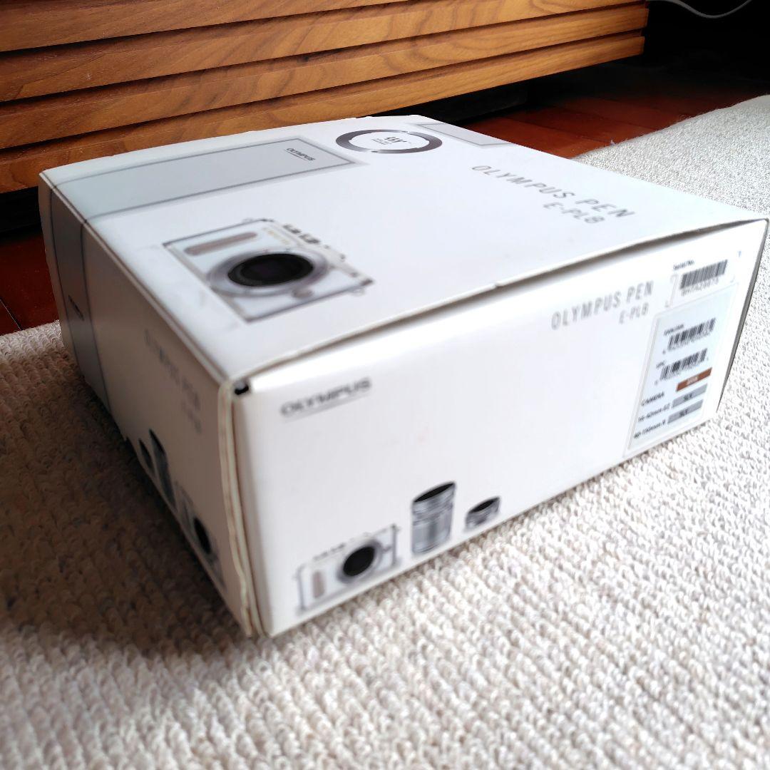 【美品！】OLYMPUS PEN E-PL8 ダブルズーム　ショット数322