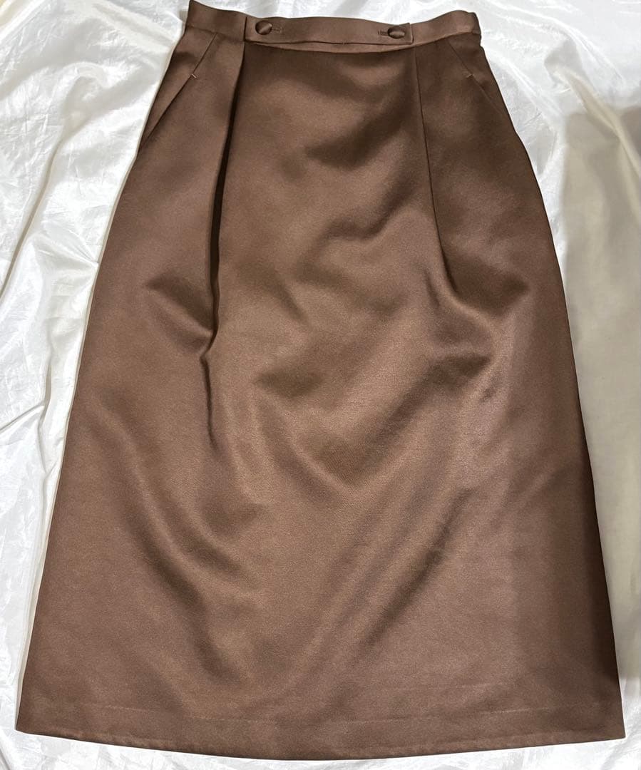 お値下げ 新品！セブンテン seventen タックタイトスカート ブラウン S