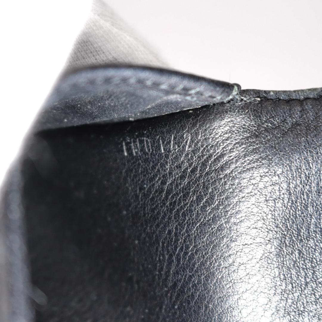 ルイヴィトン　モノグラムマヒナ　三つ折り財布　ポルトフォイユ アメリア　ブラック