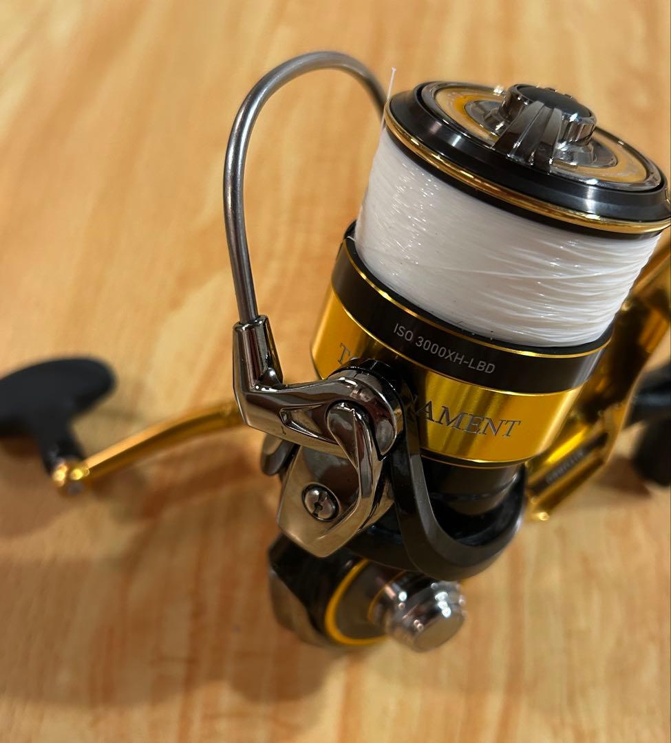 【美品】22トーナメントiso 3000XH-LBD ダイワ