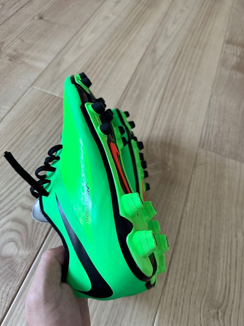 シューズ NIKE HYPERVENOM PHADE FG