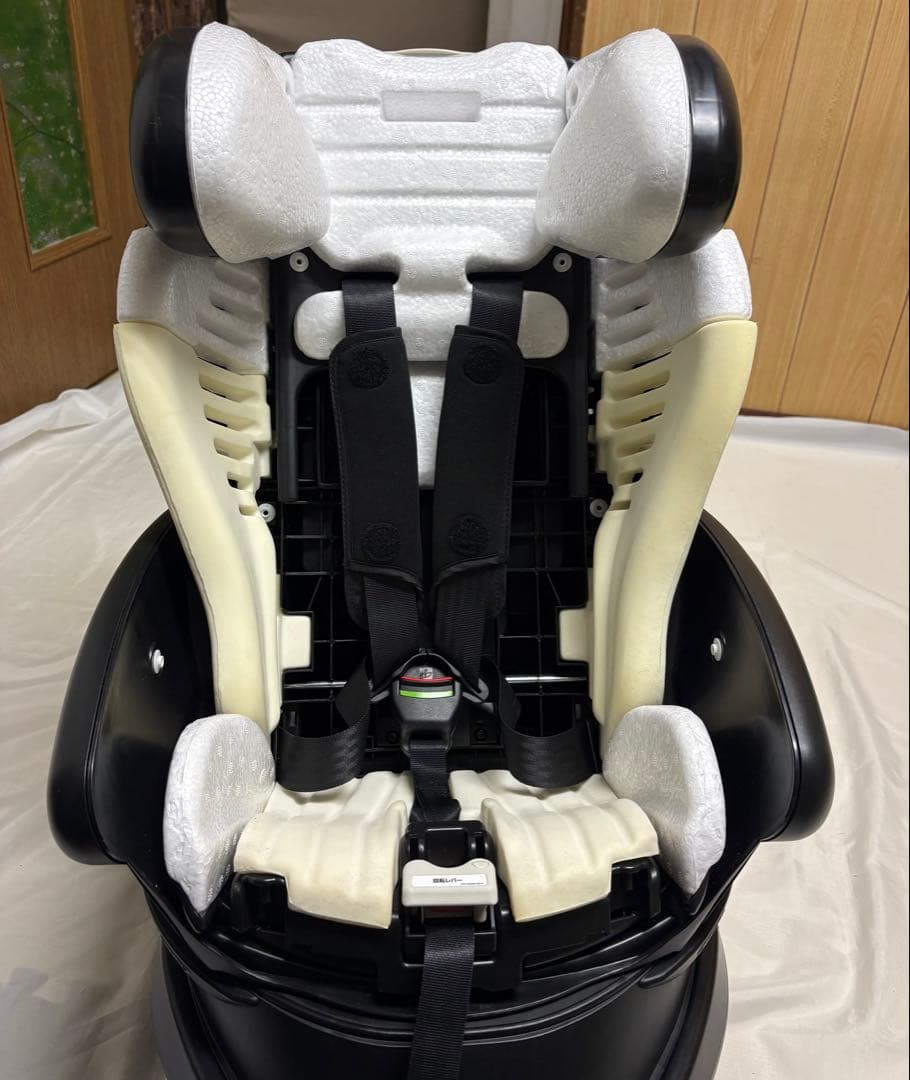 2023年モデル アップリカ フラディア プラス プレミアム チャイルドシート