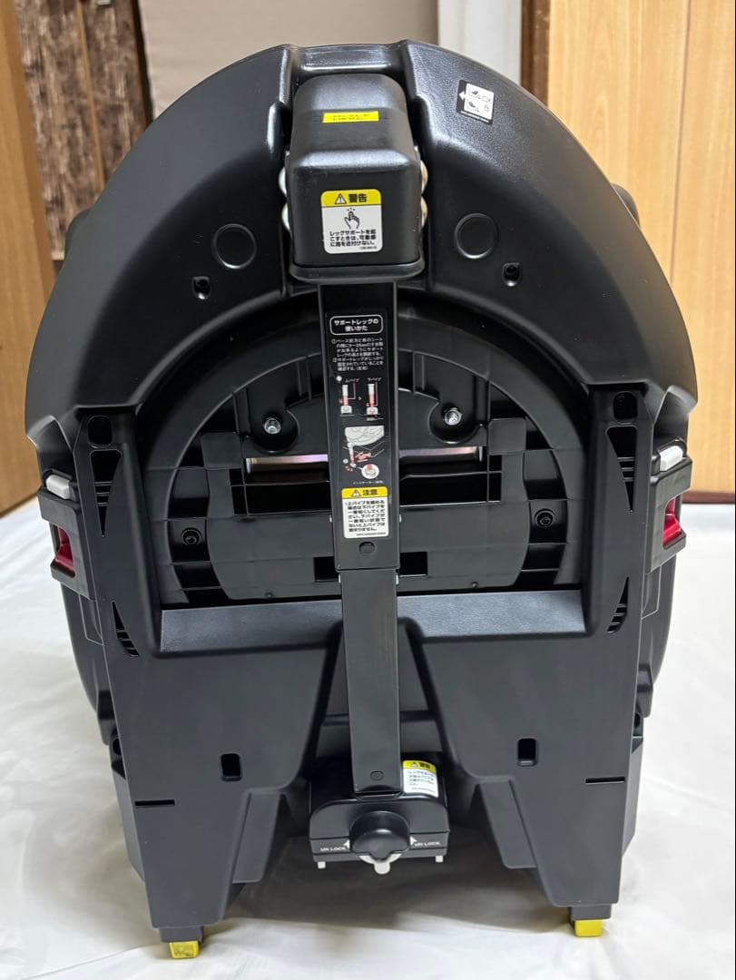 2023年モデル アップリカ フラディア プラス プレミアム チャイルドシート