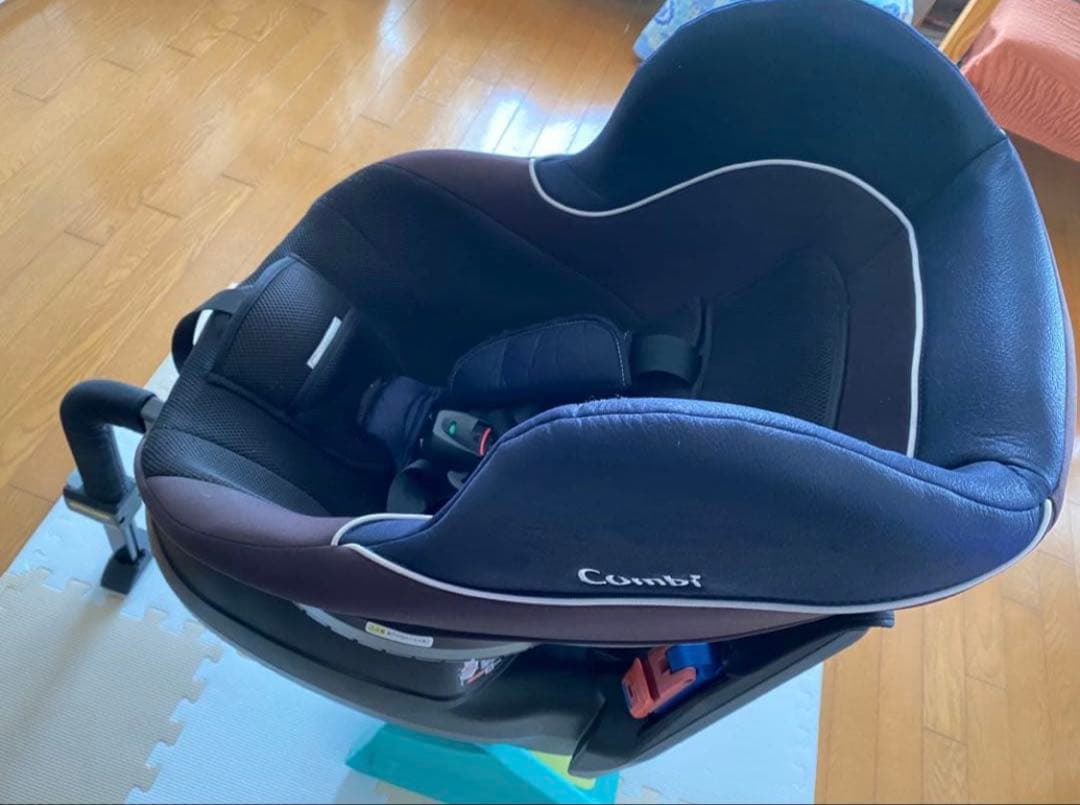 Combi 回転式チャイルドシート ネイビー 新生児対応 CG-CTG - メルカリ