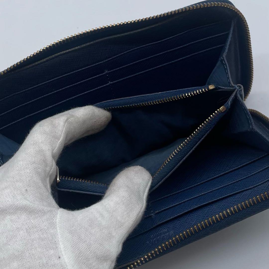 【極美品】 PRADA レザー サフィアーノ 長財布 金ロゴ ネイビーブルー