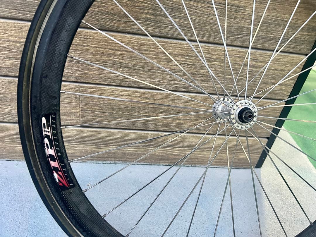 ◆ZIPP カーボンホイール前輪DURAACEハブ&タイヤ付◆重量0.97g軽量