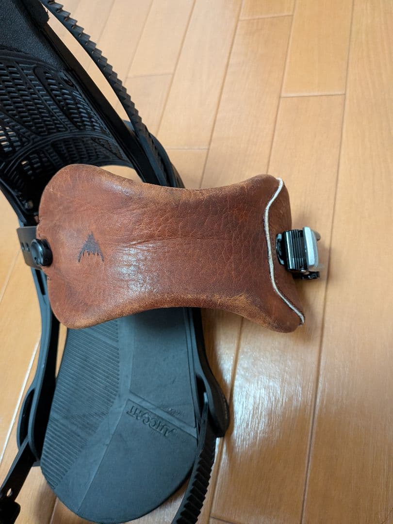 BURTON　MALAVITA レザー　ビンディング