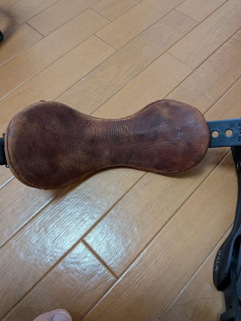 BURTON　MALAVITA レザー　ビンディング