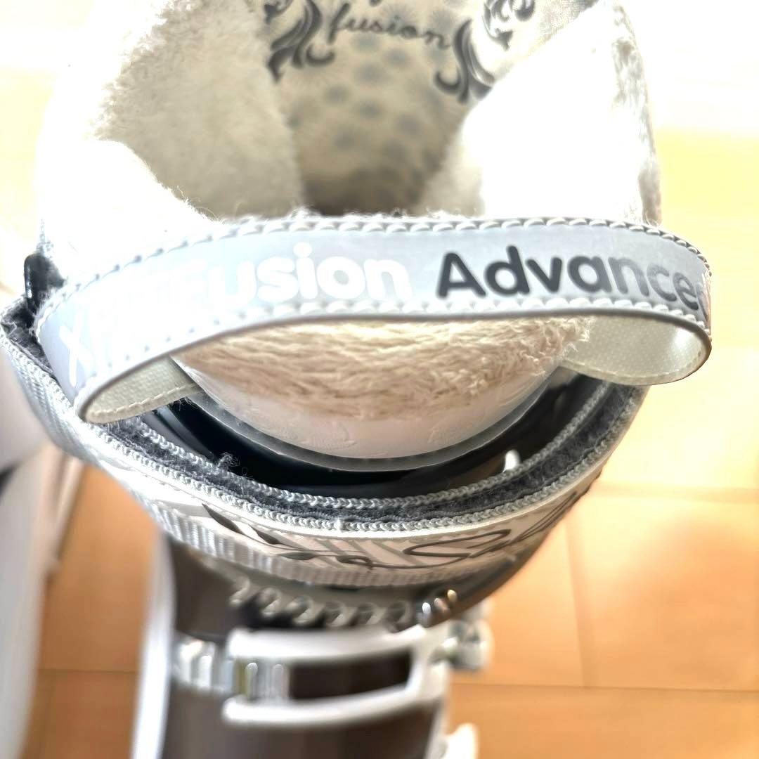 SALOMON 女性用スキー靴 Fusion Advanced ホワイト