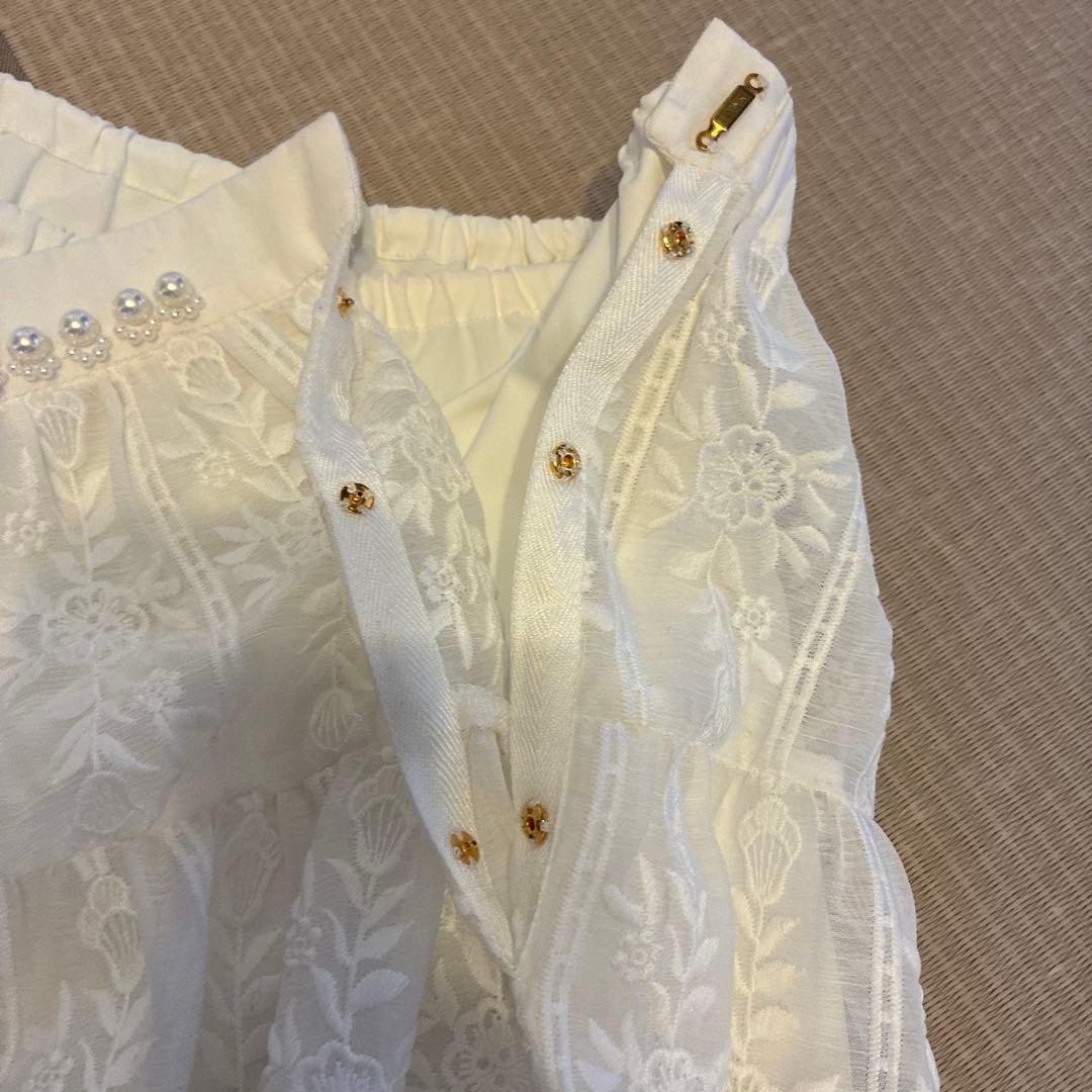 アイボリー刺繍フレアスカート