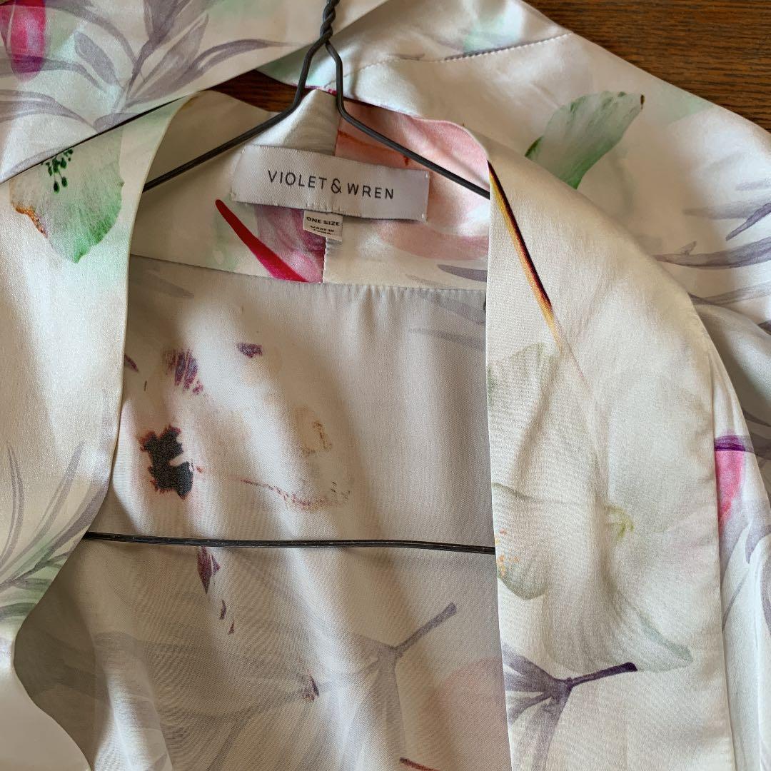 VIOLET ＆ WRENラウンジウェア　アイピロー付き！