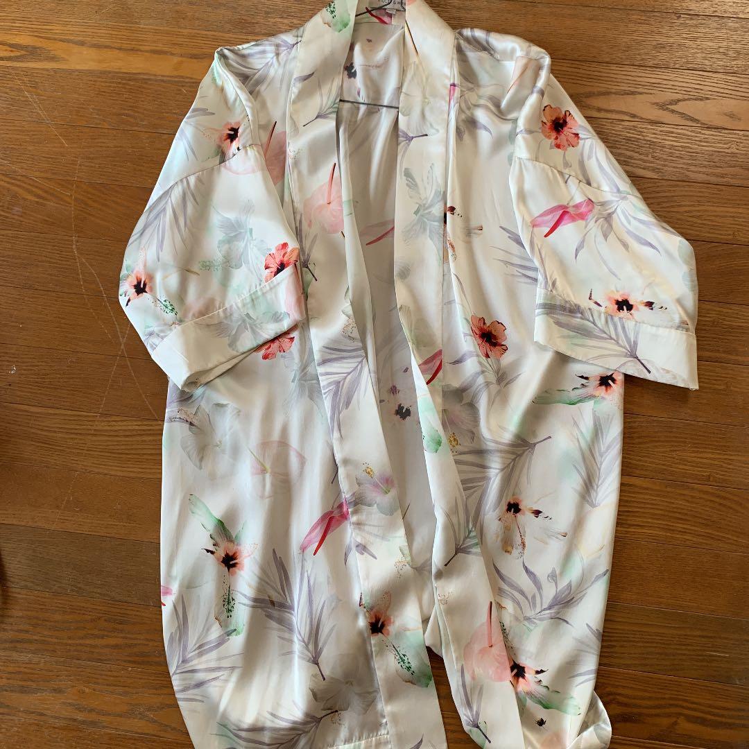 VIOLET ＆ WRENラウンジウェア　アイピロー付き！