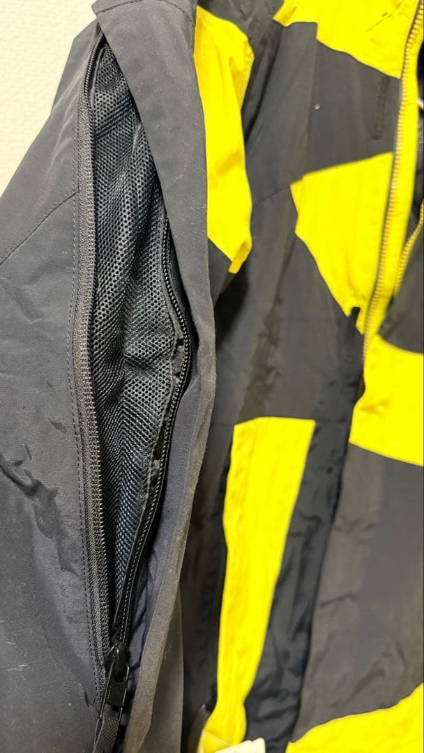 【未使用タグ付き】DESCENTE デサント　スノーボードウェア